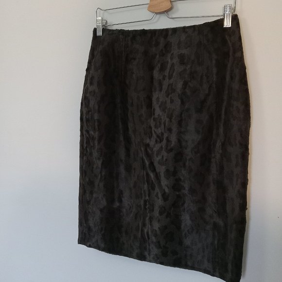 BROOKS BROTHERS | Faux Animal Print Skirt - Picture 3 of 13